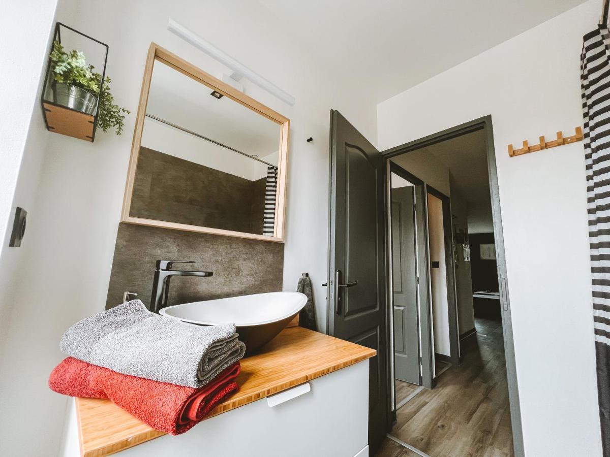Le Dromardechois - Gite Meuble 6 Personnes Tournon Sur Rhone - Ecolodgite Εξωτερικό φωτογραφία